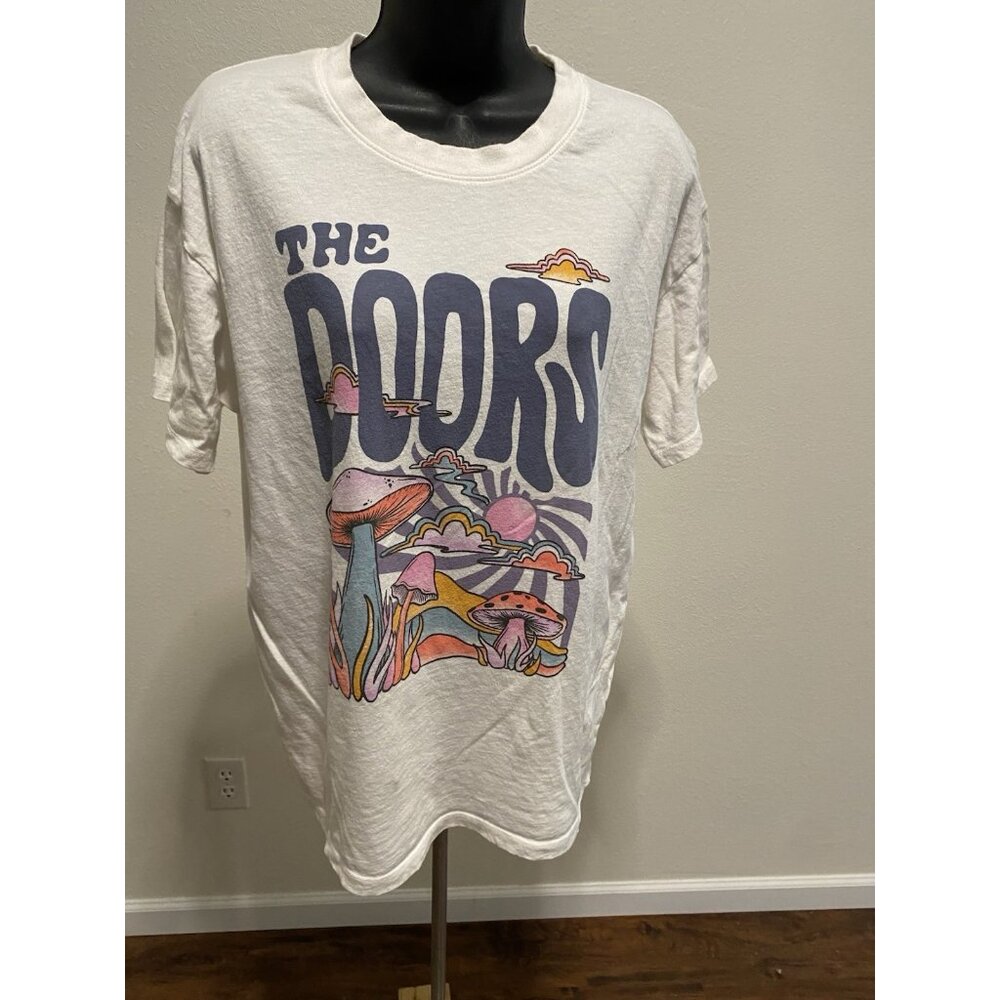 American Eagle AE Band Tee Womens Jr.’s Size XS/S T-shirt Short Sleeve
